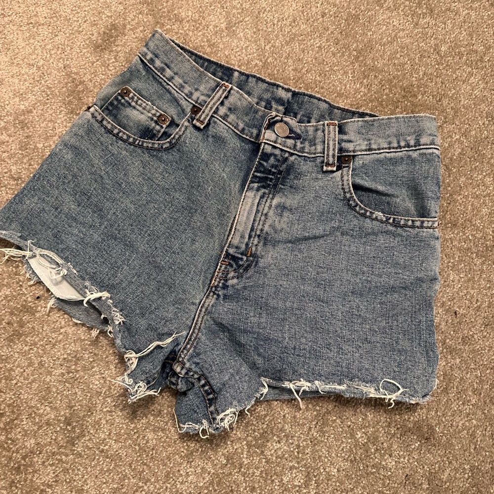 Amazing vintage high waisted denim shorts 24-25 waist
